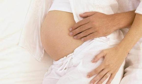 phù nề, mang thai, chăm sóc bà bầu