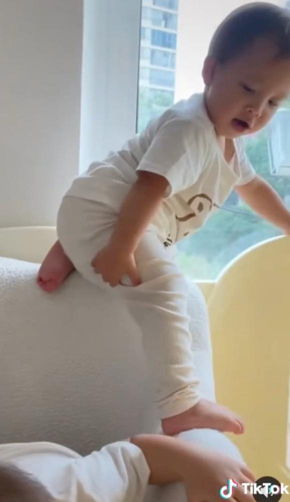 nữ ca sĩ hồ ngọc hà,ca sĩ Hồ Ngọc Hà, diễn viên Kim Lý,cặp song sinh Hà Hồ,sao Việt