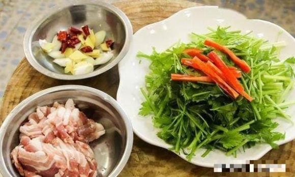 ẩm thực gia đình, món ngon mỗi ngày, thịt ba chỉ xào cần tây
