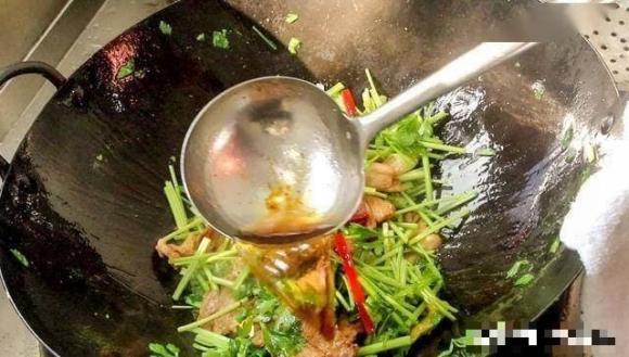 ẩm thực gia đình, món ngon mỗi ngày, thịt ba chỉ xào cần tây