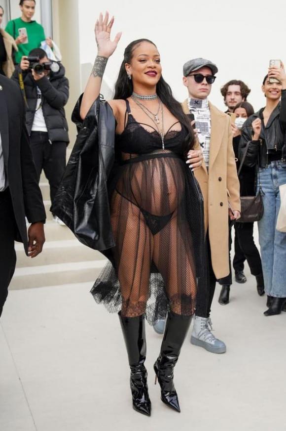 Tuần lễ thời trang Paris, Rihanna, bà bầu, thời trang