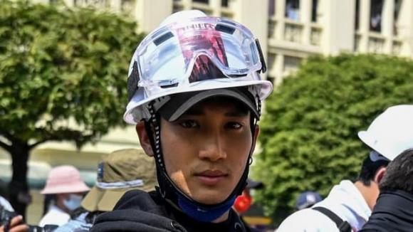 Paing Takhon, Gương mặt đẹp nhất thế giới 2021, người mẫu
