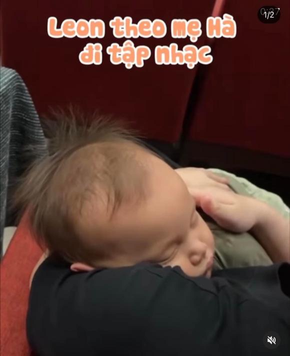 ca sĩ Hồ Ngọc Hà, sao Việt