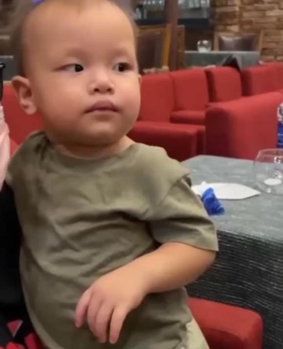 ca sĩ Hồ Ngọc Hà, sao Việt