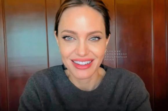 angelina jolie, gân guốc, sao hollywood 