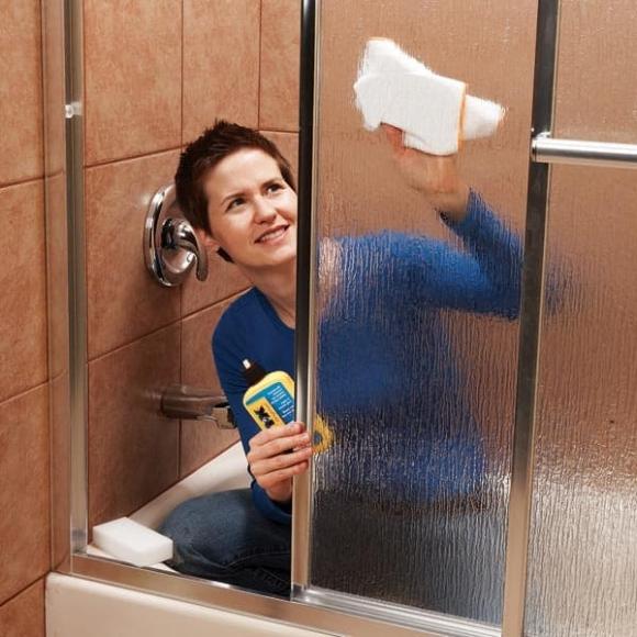 làm sạch nhà tắm, mẹo hay, cách vệ sinh phòng tắm