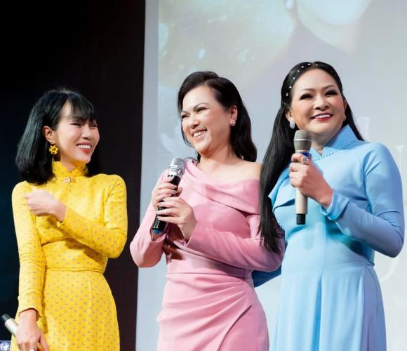 ca sĩ Phương Loan, sao Việt