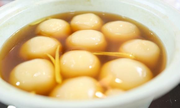 bánh trôi hoa sen, chè trôi nước hoa sen, cách làm bánh trôi hoa sen, món ngon 