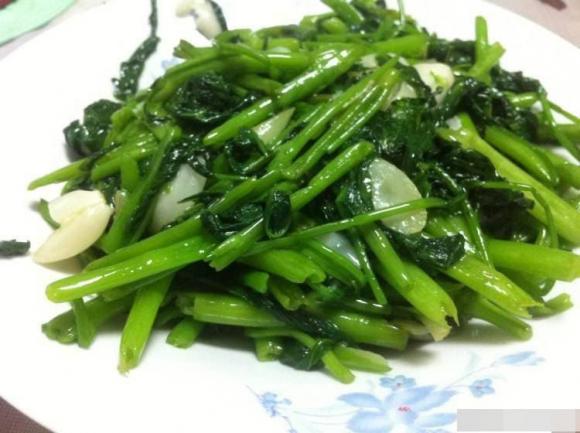 rau muống, bổ sung canxi, rau mùa xuân