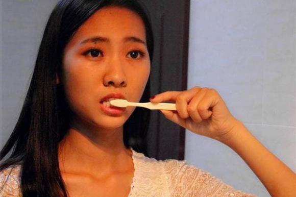 làm sạch răng, làm sạch răng đúng cách, mảng bám vàng trên răng