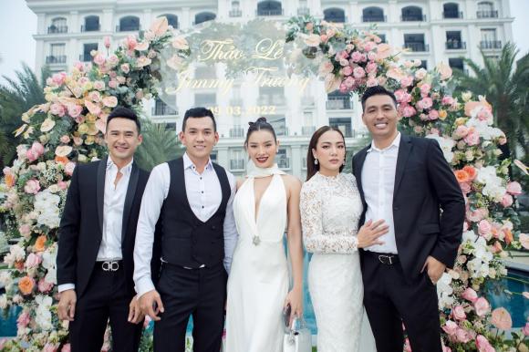 ca sĩ Phương Trinh Jolie, diễn viên Lý Bình, sao Việt