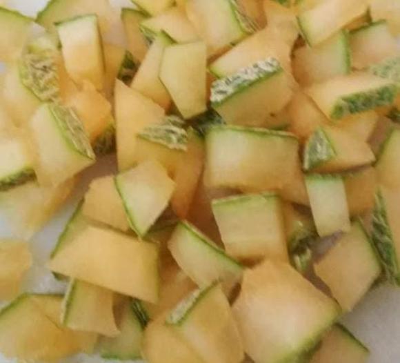tưới cây, chăm sóc cây