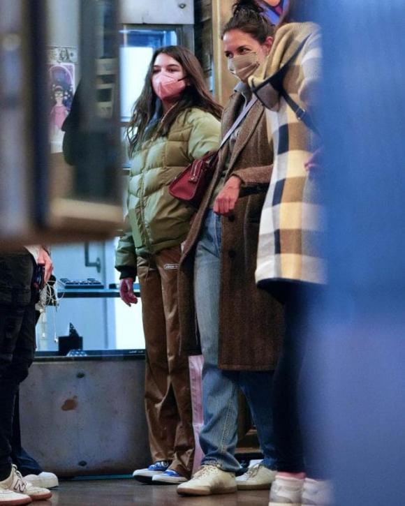 suri cruise, tom cruise, mũm mĩm, sao hollywood 