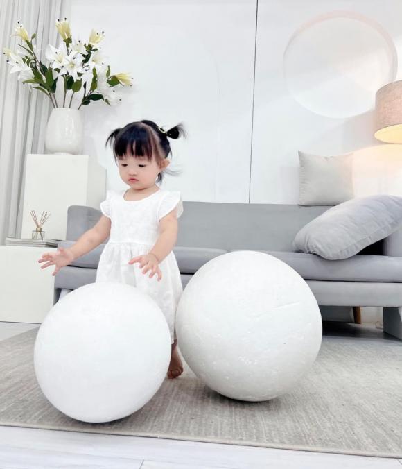 con gái đông nhi, sao việt 