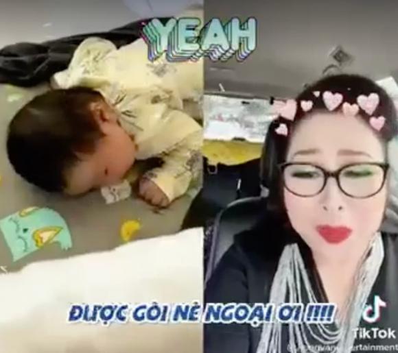 NSND Hồng Vân, sao Việt