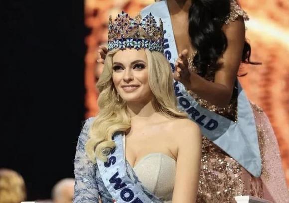Miss World 2021,  tân Hoa hậu thế giới, Karolina Bielawska, sự cố đăng quang hoa hậu