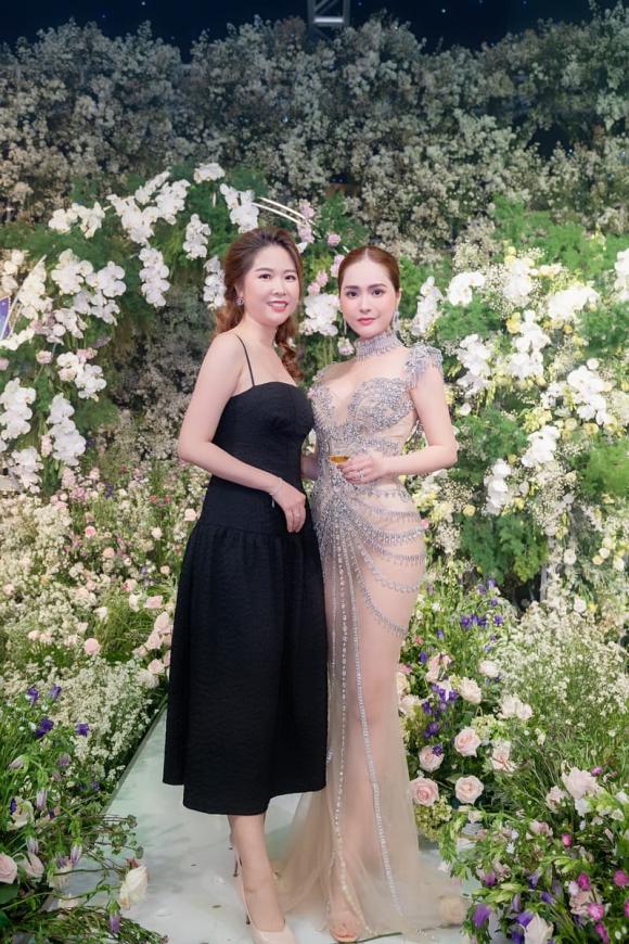 Di Băng, Nguyễn Quỳnh Trâm, mỹ phẩm Hanayuki