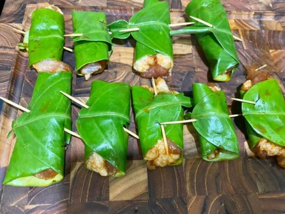 thịt nướng lá bưởi, công thức thịt nướng lá bưởi, món thịt nướng