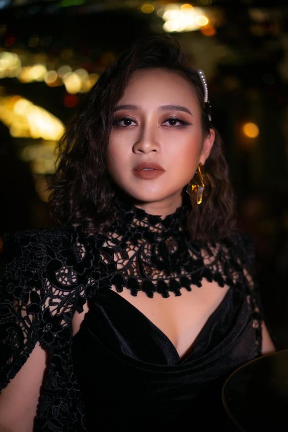 Khánh Linh, Ngọc Châu, sao việt 