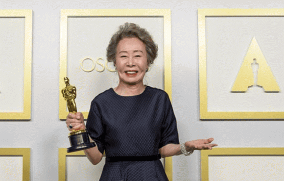 Youn Yuh Jung, Oscar 2022, sao hàn