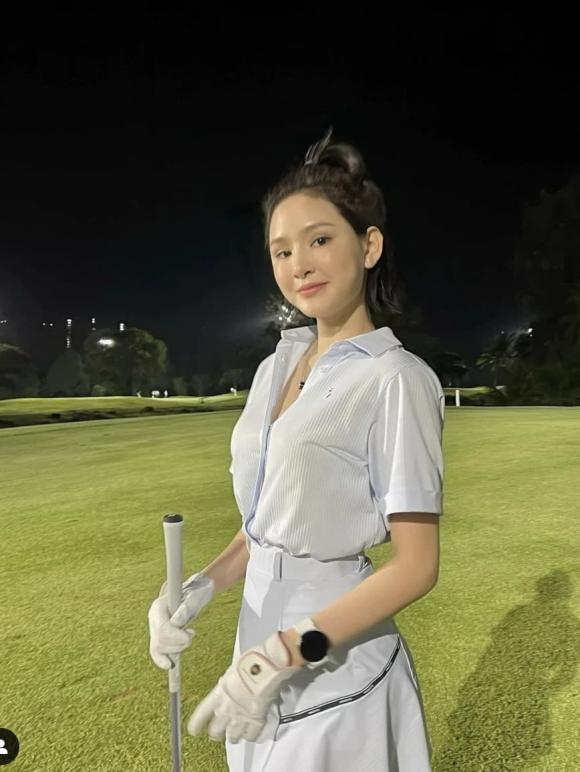 ca sĩ Hiền Hồ, sao Việt