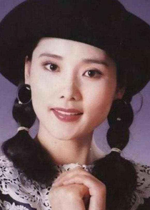 sao Hoa ngữ,Hà Trại Phi