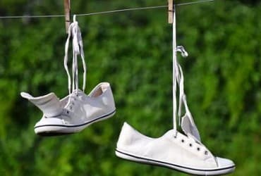 khử mùi hôi giày, giày bị hôi, mẹo khử mùi giày