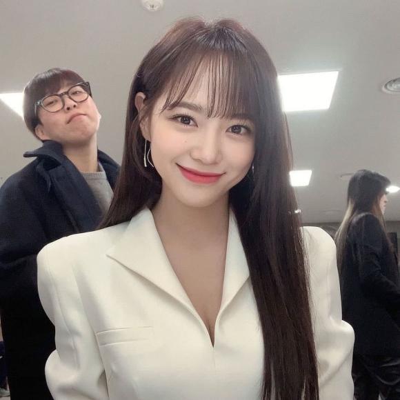 Nữ idol kiêm diễn viên Kim Se Jeong.