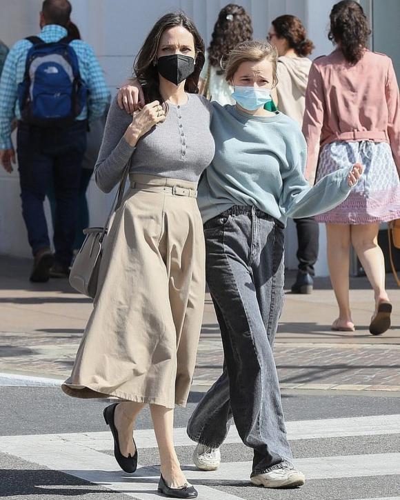 276967394_691425828882240_3939163603616033032_n.jpg 0 Vivienne, con gái angelina jolie, sao hollywood