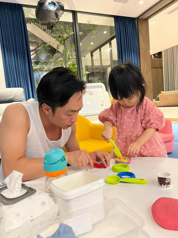 doanh nhân cường đô la,nữ ca sĩ đàm thu trang,sao Việt