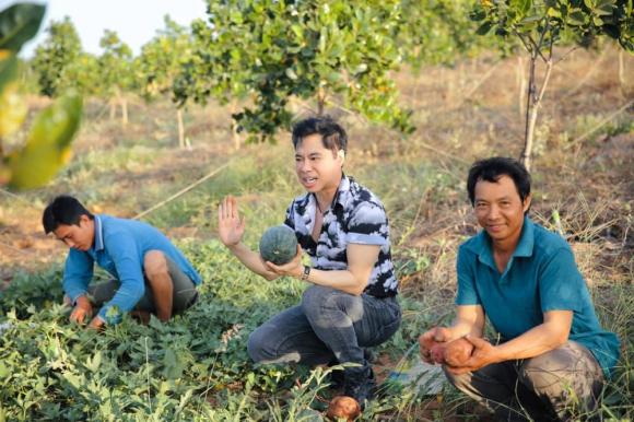 Ông hoàng nhạc sến,danh ca ngọc sơn,sao việt