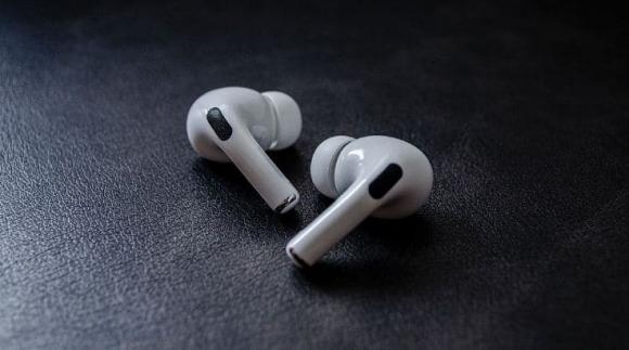 AirPods Pro, tai nghe không dây