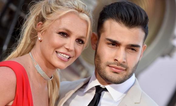 Britney Spears, Britney Spears kết hôn, Britney Spears mang thai, Sam Asghari, bạn trai Britney Spears, sao Hollywood