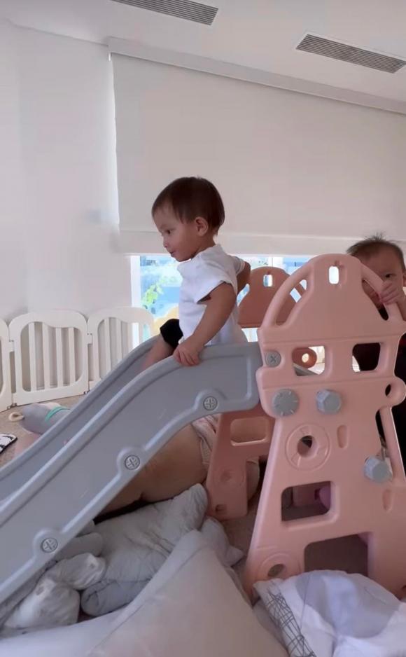 nữ ca sĩ hồ ngọc hà,ca sĩ Hồ Ngọc Hà, diễn viên Kim Lý, cặp sinh đôi của Hà Hồ, sao Việt
