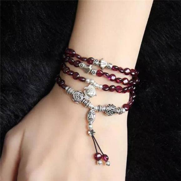 đồ trang sức, trang sức đẹp, con gái khi hẹn hò đừng sử dụng đồ trang sức này