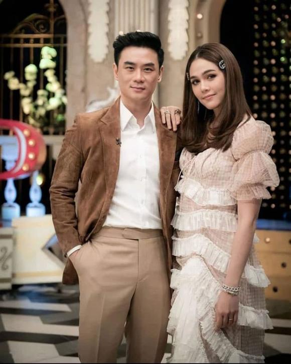 Nữ hoàng showbiz Thái Lan, Chompoo Araya và chồng tỷ phú Nott Visrut, sao Thái