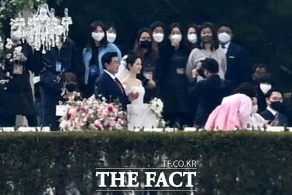 son ye jin, hyun bin, đám cưới hyun bin son ye jin, ảnh cưới hyun bin son ye jin, song joong ki, siêu xe đám cưới hyun bin son ye jin