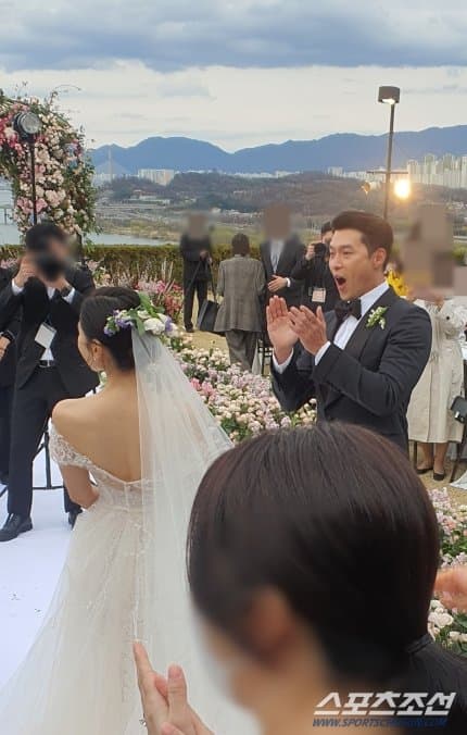 Son Ye Jin và Huyn Bin, váy cưới của Son Ye Jin, sao Hàn