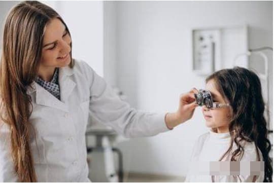 nhược thị, bệnh về mắt, chăm sóc trẻ nhỏ, chăm sóc con, trẻ sơ sinh