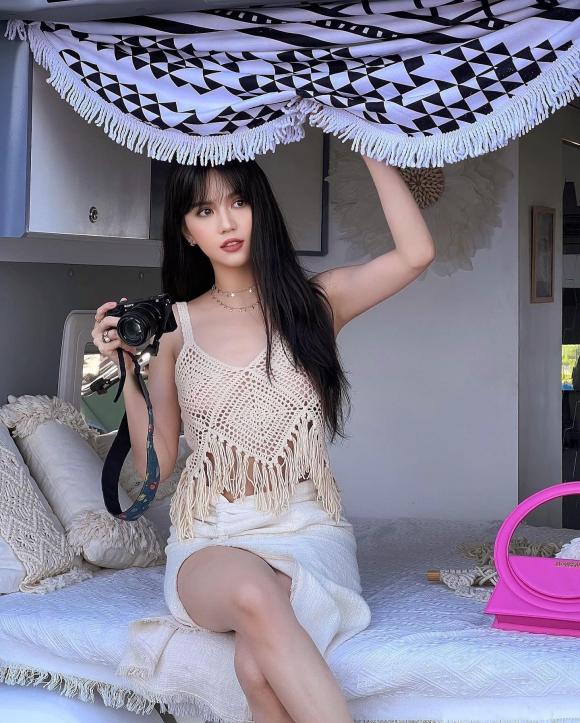 nữ hoàng nội y Ngọc Trinh, sao Việt