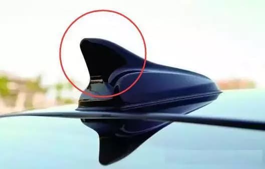 View - Vì sao trên nóc ô tô lại có phần đuôi nhô lên, có thể cứu mạng người vào những thời điểm nguy kịch? Ngay cả tài xế kinh nghiệm cũng không hiểu