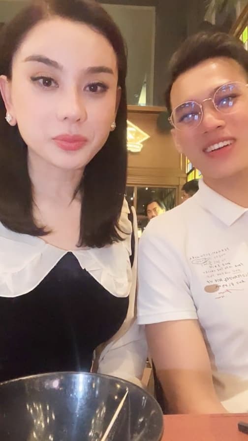 ca sĩ Lâm Khánh Chi, sao Việt