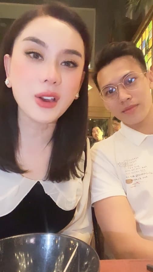 ca sĩ Lâm Khánh Chi, sao Việt
