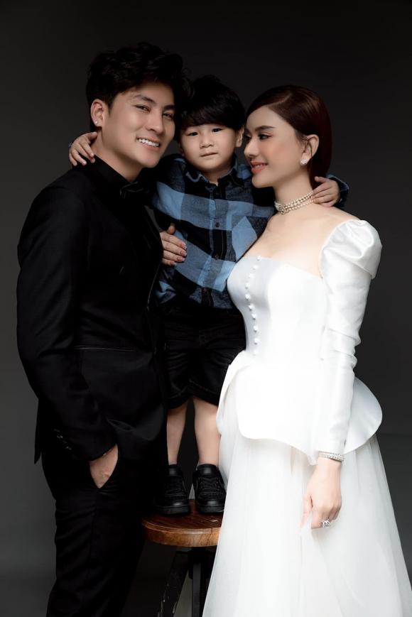 ca sĩ Lâm Khánh Chi, sao Việt