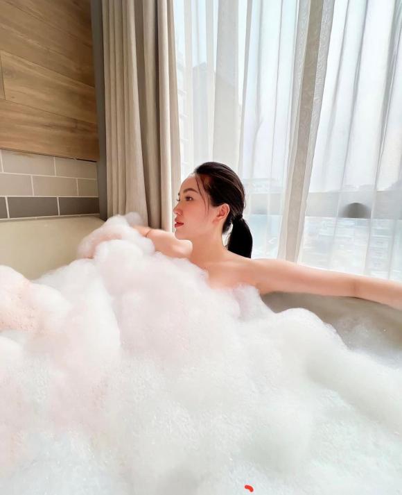 ca sĩ Bảo Thy, sao Việt