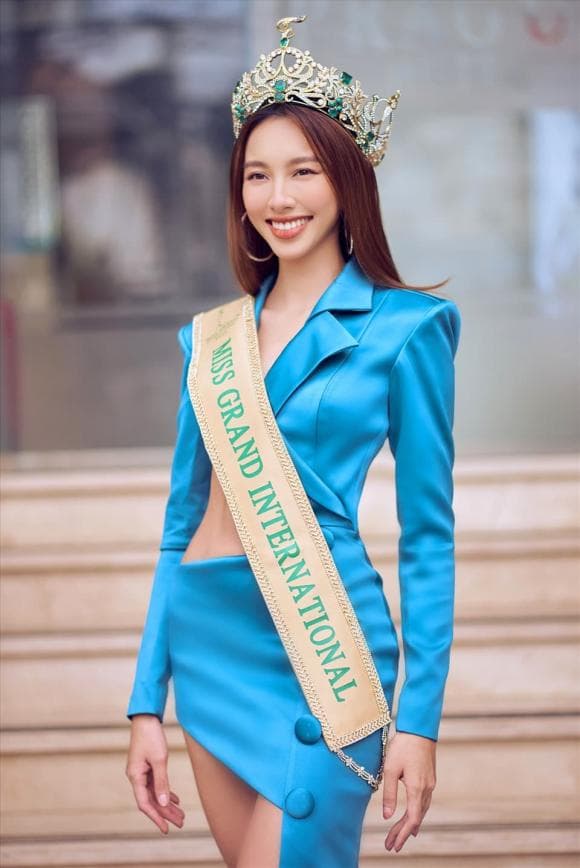 hoa hậu thùy tiên, miss grand international, sao việt 