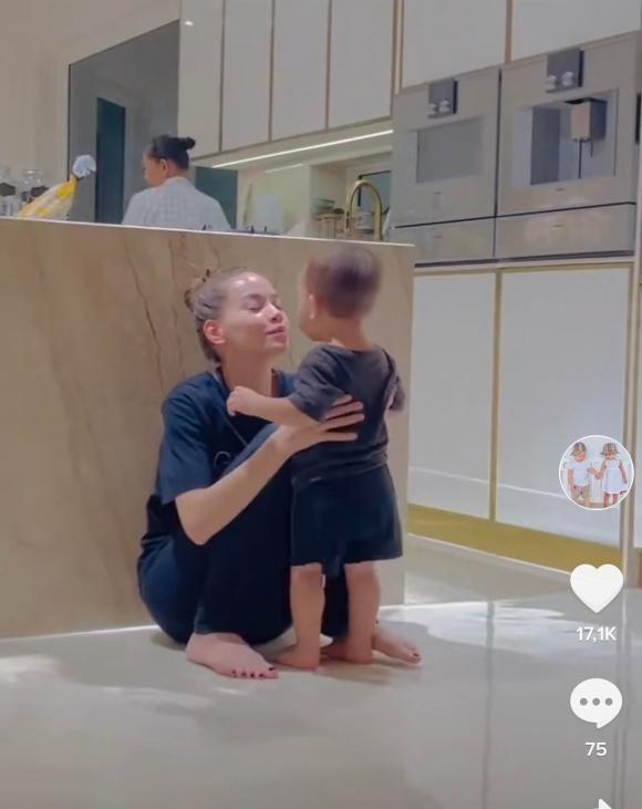 ca sĩ Hồ Ngọc Hà,nữ ca sĩ hồ ngọc hà,diễn viên Kim Lý,cặp sinh đôi của Hà Hồ,sao Việt