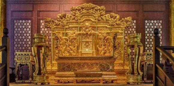 lịch sử Trung Quốc, lịch sử Trung Hoa, triều đại nhà Sở, Hằng Huyền, vị vua 250kg 