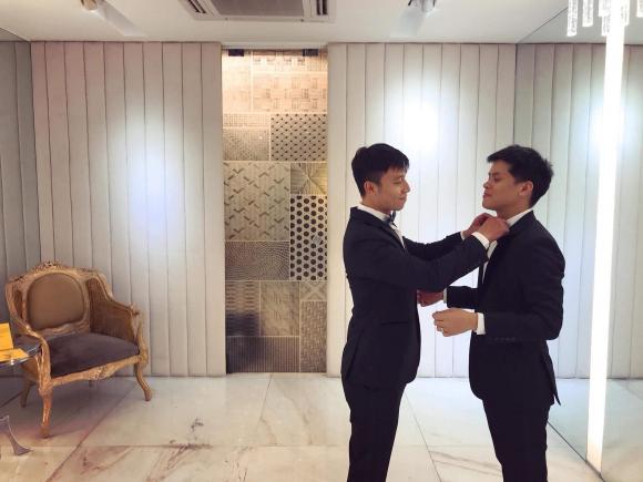 John Huy Trần, Nhiệm Huỳnh, Sao Việt