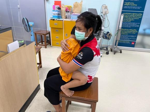 vệ sinh, rắn, bé gái bị tấn công, rắn trong nhà vệ sinh